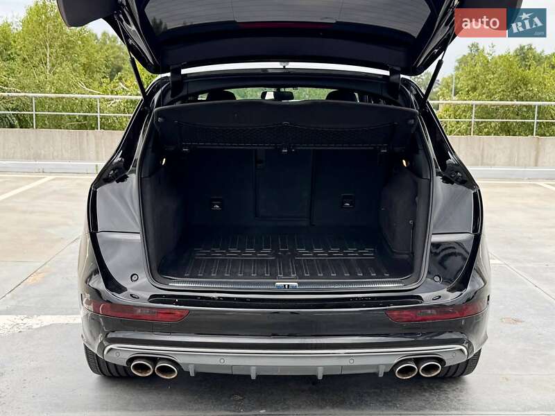 Внедорожник / Кроссовер Audi SQ5 2015 в Киеве