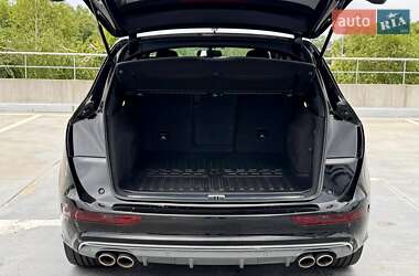 Внедорожник / Кроссовер Audi SQ5 2015 в 