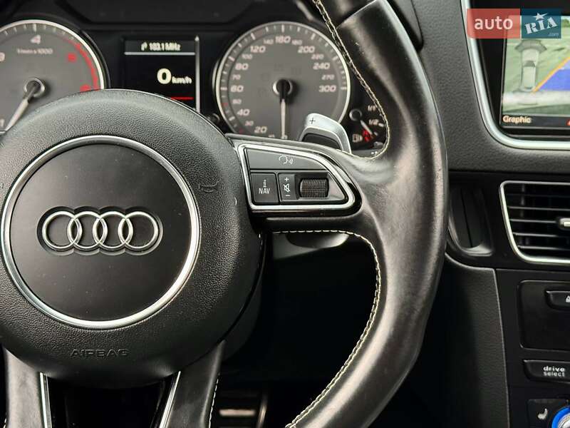 Внедорожник / Кроссовер Audi SQ5 2015 в Киеве