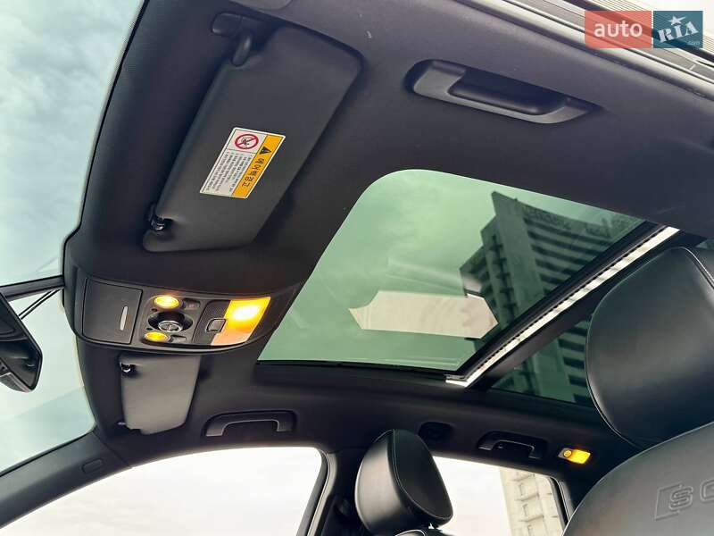 Внедорожник / Кроссовер Audi SQ5 2015 в Киеве