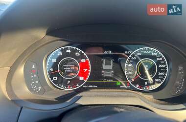 Внедорожник / Кроссовер Audi SQ5 2013 в 