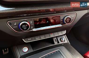 Внедорожник / Кроссовер Audi SQ5 2019 в 