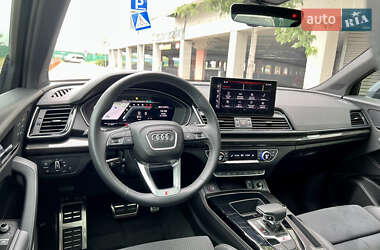 Позашляховик / Кросовер Audi SQ5 2021 в 