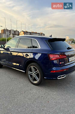 Внедорожник / Кроссовер Audi SQ5 2018 в 