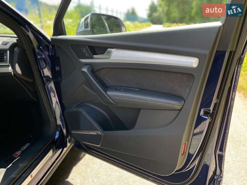Внедорожник / Кроссовер Audi SQ5 2017 в Киеве