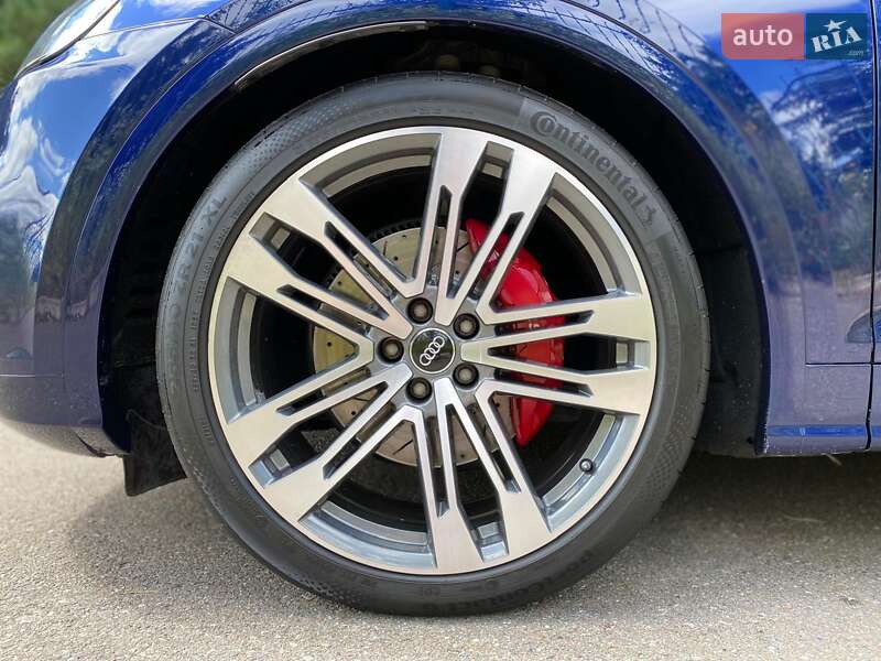 Внедорожник / Кроссовер Audi SQ5 2017 в Киеве