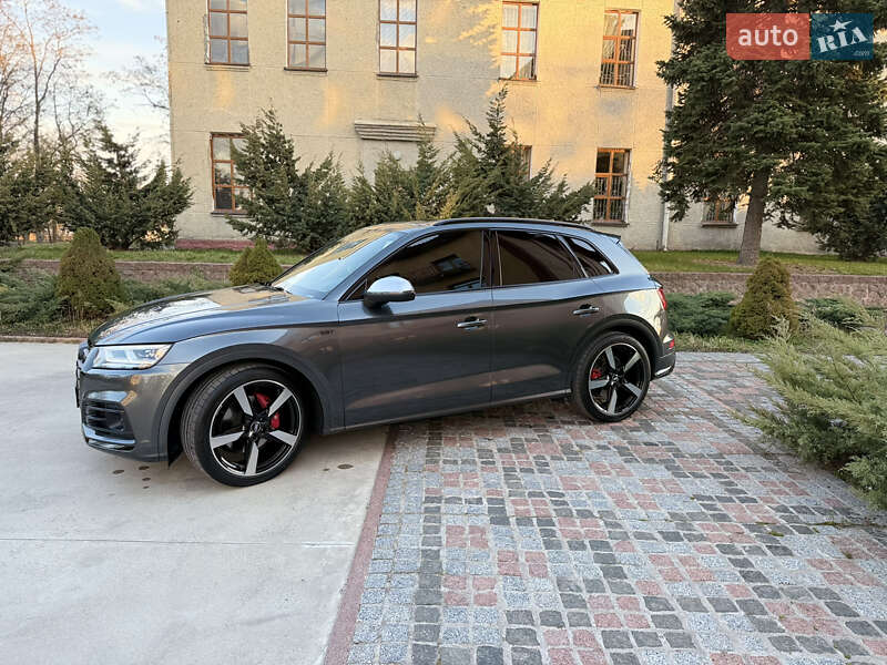 Внедорожник / Кроссовер Audi SQ5 2018 в Коростене