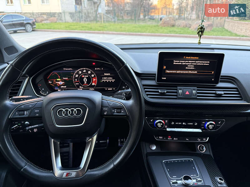 Внедорожник / Кроссовер Audi SQ5 2018 в Коростене