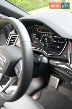 Внедорожник / Кроссовер Audi SQ5 2020 в 