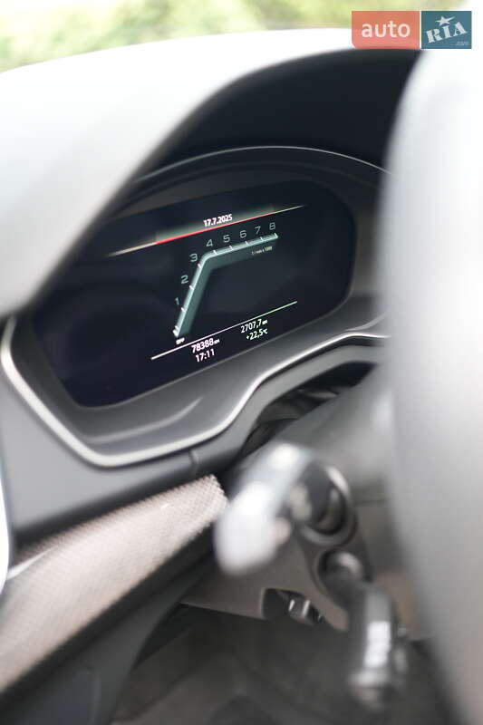 Внедорожник / Кроссовер Audi SQ5 2020 в Киеве