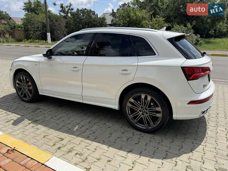 Позашляховик / Кросовер Audi SQ5 2017 в Києві