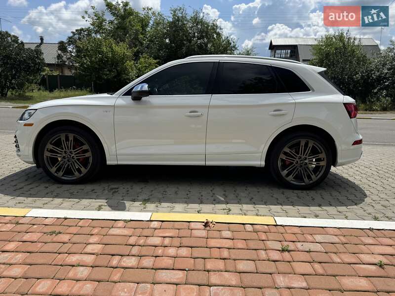 Позашляховик / Кросовер Audi SQ5 2017 в Києві