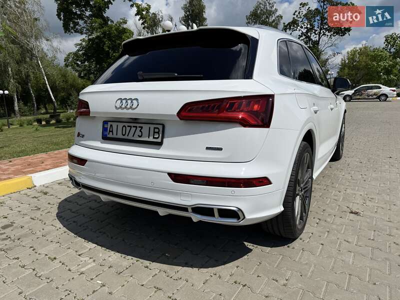 Позашляховик / Кросовер Audi SQ5 2017 в Києві