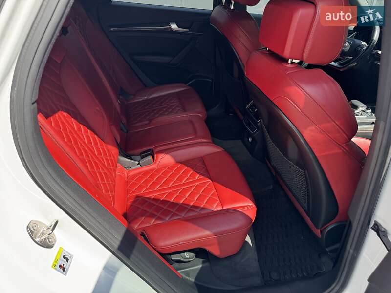 Позашляховик / Кросовер Audi SQ5 2017 в Києві