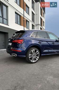 Внедорожник / Кроссовер Audi SQ5 2017 в 