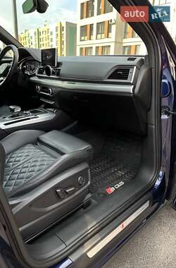 Внедорожник / Кроссовер Audi SQ5 2017 в 