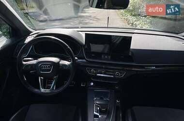 Внедорожник / Кроссовер Audi SQ5 2017 в 