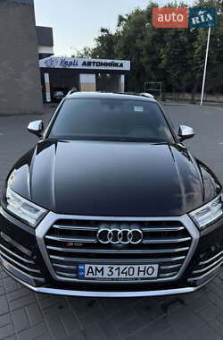 Внедорожник / Кроссовер Audi SQ5 2017 в 