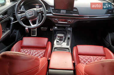 Внедорожник / Кроссовер Audi SQ5 2021 в 