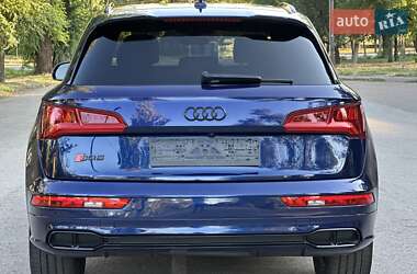 Внедорожник / Кроссовер Audi SQ5 2017 в 