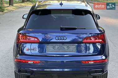 Внедорожник / Кроссовер Audi SQ5 2017 в 