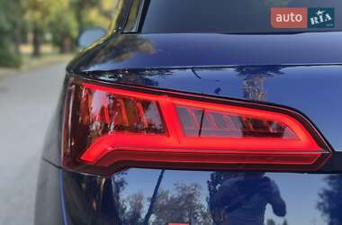 Внедорожник / Кроссовер Audi SQ5 2017 в 