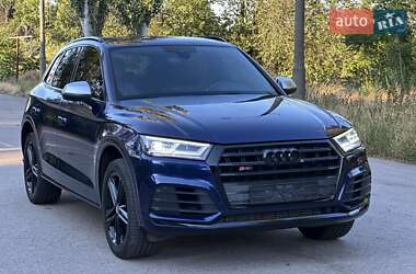 Внедорожник / Кроссовер Audi SQ5 2017 в 