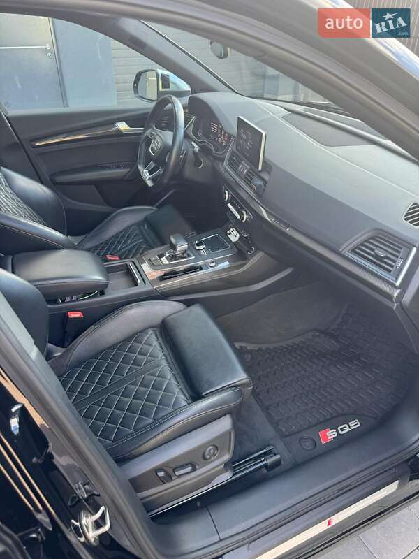 Внедорожник / Кроссовер Audi SQ5 2018 в Киеве