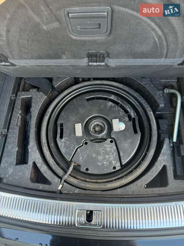 Внедорожник / Кроссовер Audi SQ5 2018 в Киеве