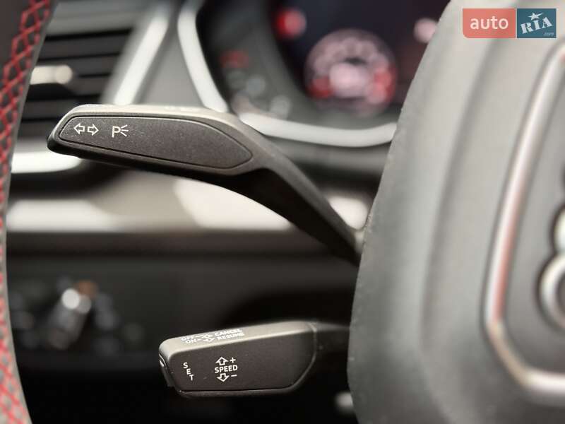 Внедорожник / Кроссовер Audi SQ5 2018 в Киеве