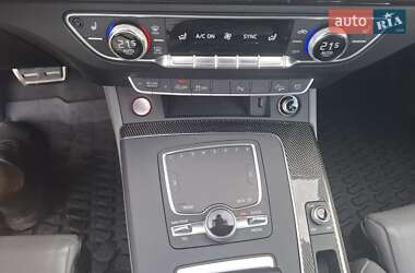 Внедорожник / Кроссовер Audi SQ5 2018 в 