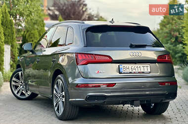 Внедорожник / Кроссовер Audi SQ5 2019 в 