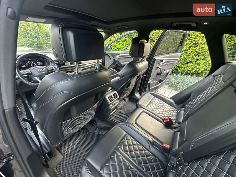 Внедорожник / Кроссовер Audi SQ5 2019 в Одессе