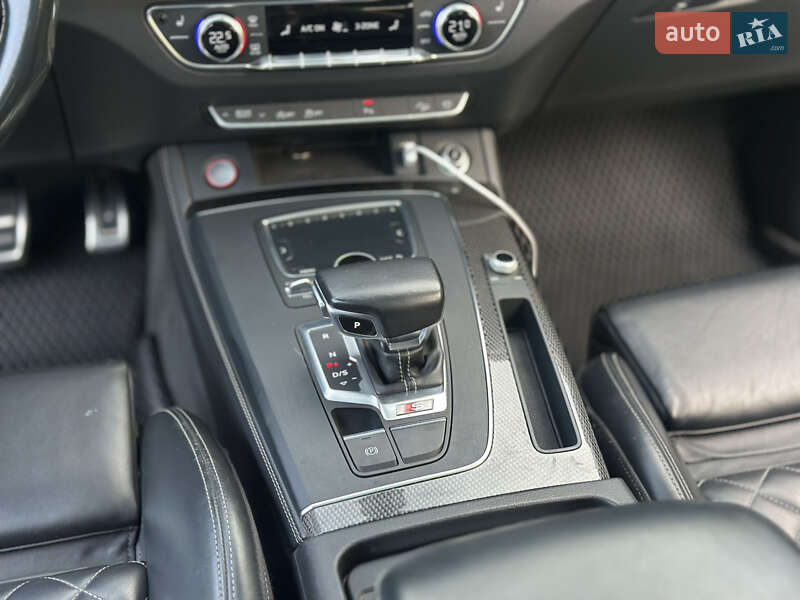 Внедорожник / Кроссовер Audi SQ5 2019 в Одессе