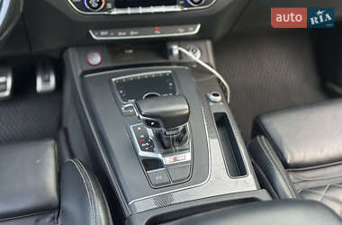 Внедорожник / Кроссовер Audi SQ5 2019 в 
