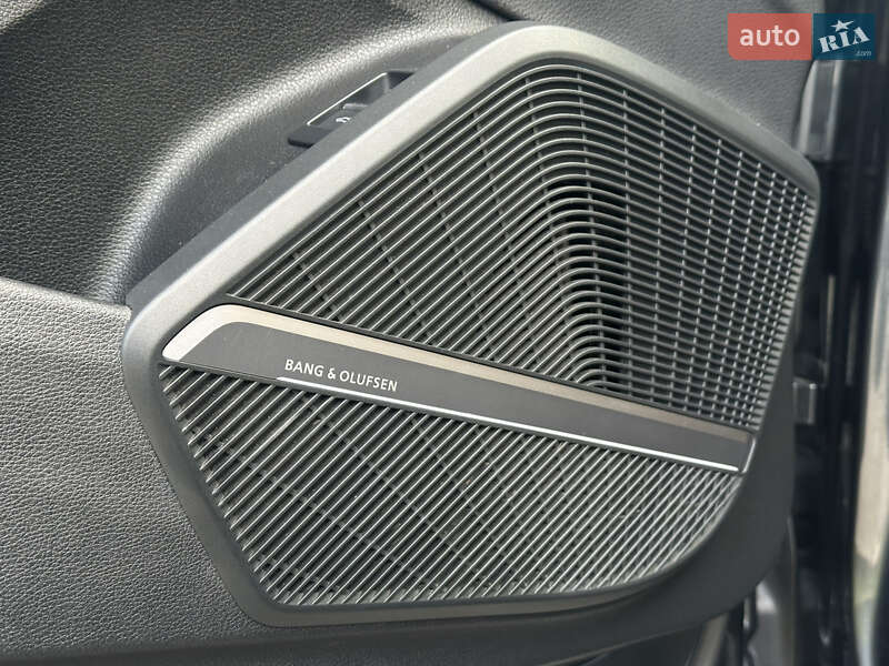 Внедорожник / Кроссовер Audi SQ5 2019 в Одессе