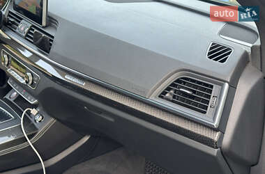 Внедорожник / Кроссовер Audi SQ5 2019 в 