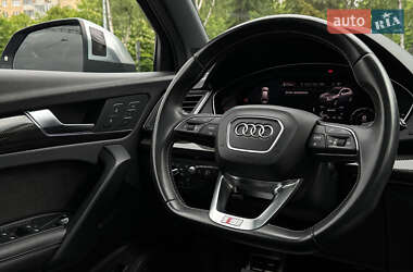 Позашляховик / Кросовер Audi SQ5 2017 в 