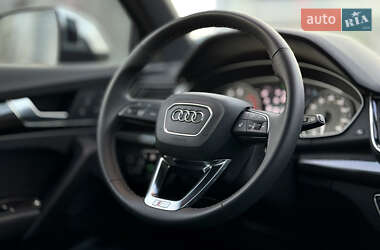 Внедорожник / Кроссовер Audi SQ5 2024 в 