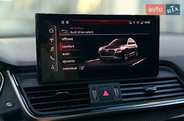 Внедорожник / Кроссовер Audi SQ5 2024 в 