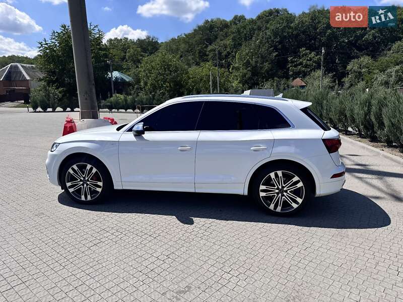 Внедорожник / Кроссовер Audi SQ5 2017 в Полтаве