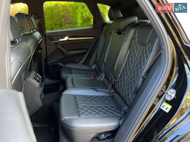 Внедорожник / Кроссовер Audi SQ5 2018 в Одессе