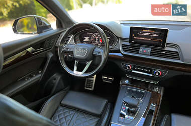Внедорожник / Кроссовер Audi SQ5 2018 в 