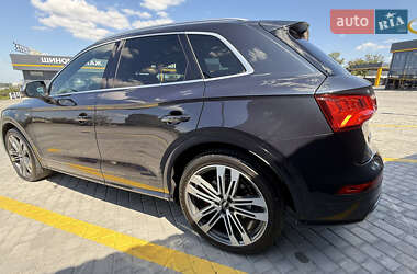 Внедорожник / Кроссовер Audi SQ5 2017 в 