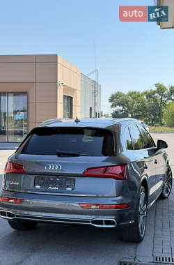 Внедорожник / Кроссовер Audi SQ5 2018 в 