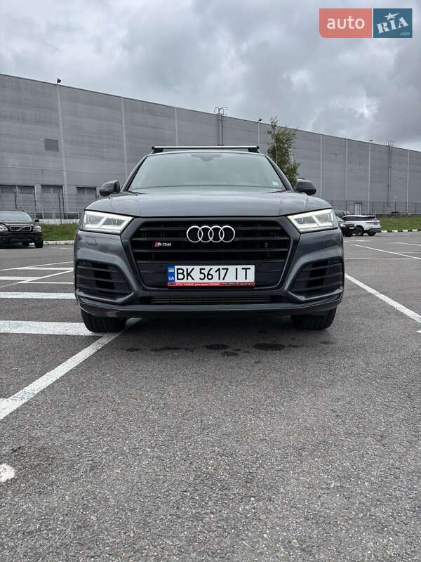 Внедорожник / Кроссовер Audi SQ5 2020 в 