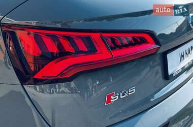 Внедорожник / Кроссовер Audi SQ5 2019 в 