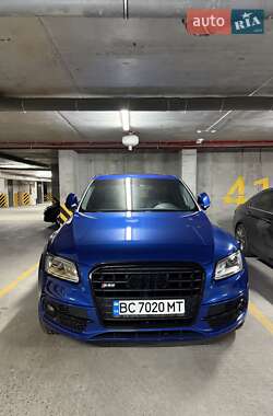 Внедорожник / Кроссовер Audi SQ5 2016 в 
