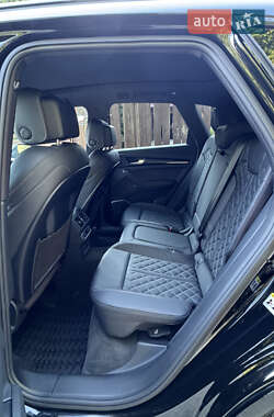 Внедорожник / Кроссовер Audi SQ5 2024 в 