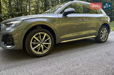 Внедорожник / Кроссовер Audi SQ5 2022 в 